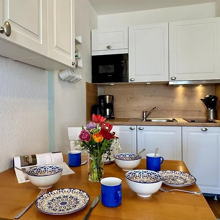 Gemuetliche Mit Grossem Balkon In *