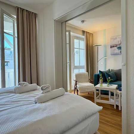 Gemuetliche Mit Grossem Balkon In